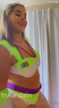 BBW ItsRandalin moving her body