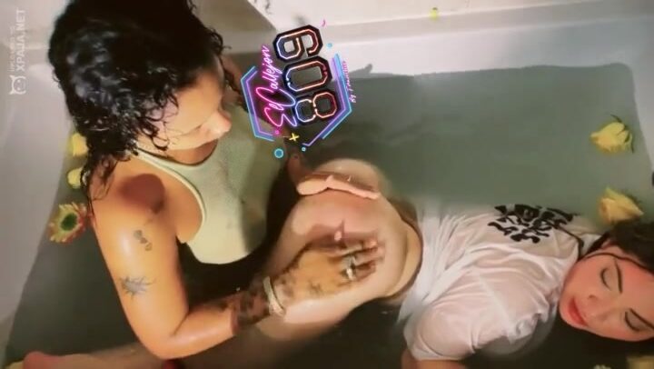 Rapper Tokischa Spanking Michi Marin's Butt