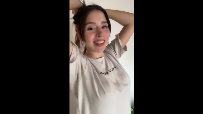 Sexy Teen doing tiktok to turn you on XXX